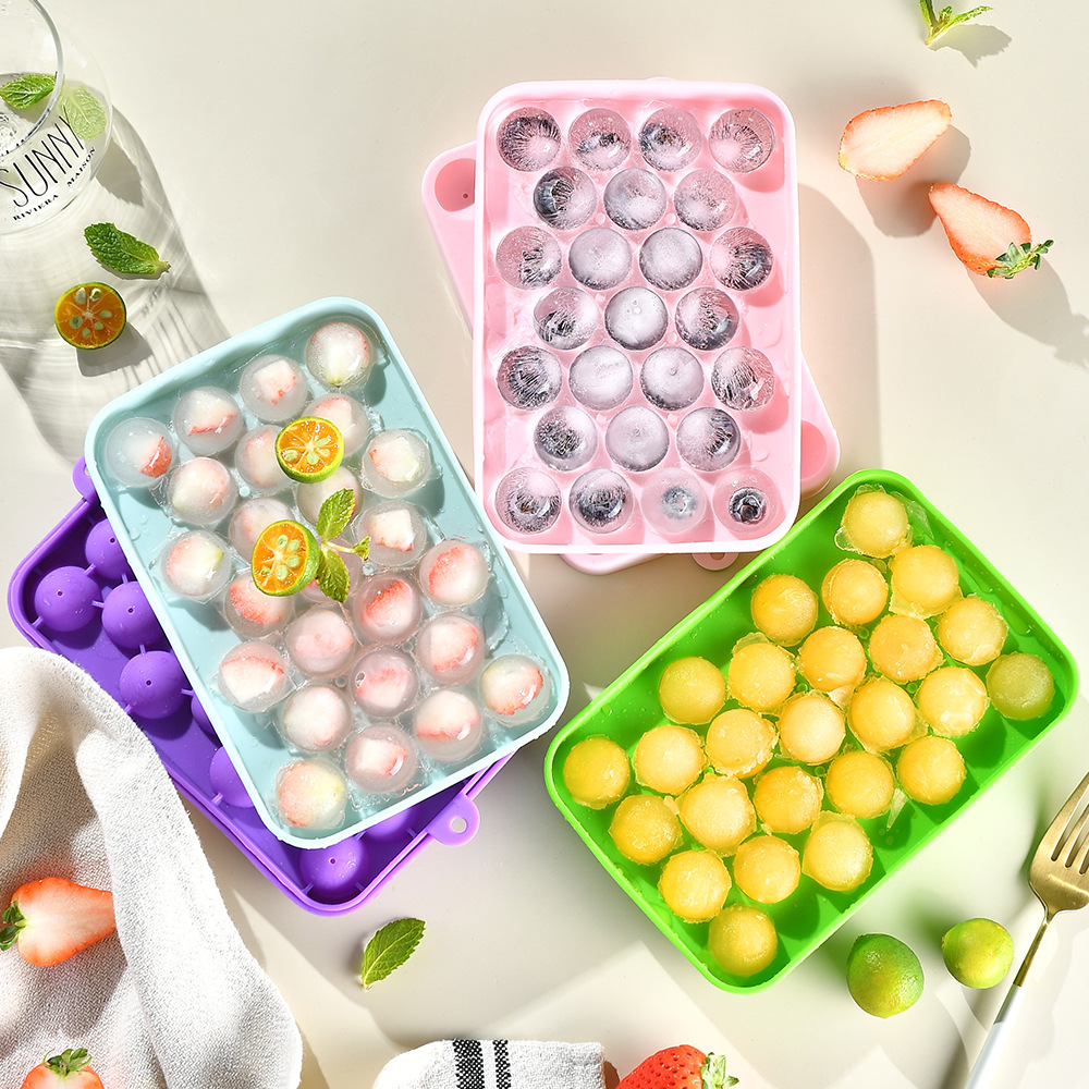 Kitchen Gadgets Under $25 - 25개 아이스볼 실리콘 몰드, 뚜껑이 있는